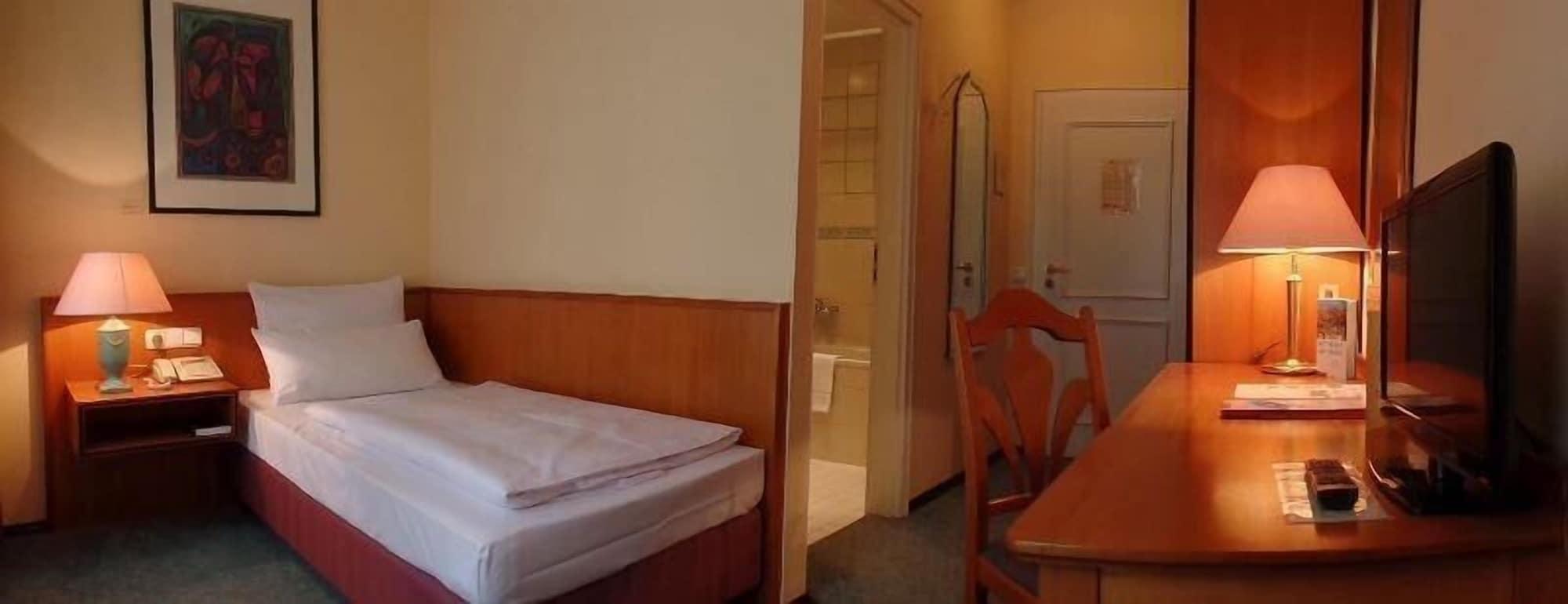 Galerie Hotel Leipziger Hof Екстер'єр фото